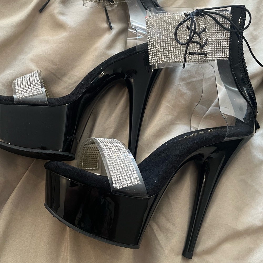 Pleaser🔥 - Picture 3 of 7